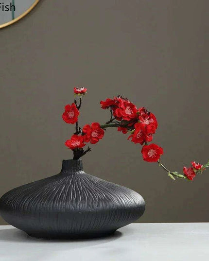 Stunning Black Crackle Ceramic Zen Vase for Sophisticated Home Accents and Floral Displays