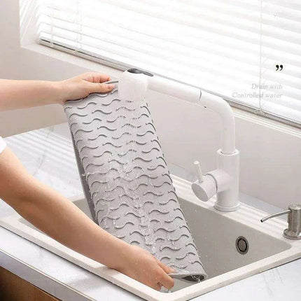 Sustainable Japanese Silicone Kitchen Mats: Versatile Heat-Resistant Set for Kitchen Safety and Style