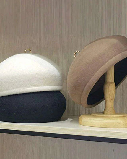 Elegant Gold-Accented Wool Beret Hat for Women - Timeless Pillbox Fascinator for Weddings and Special Occasions