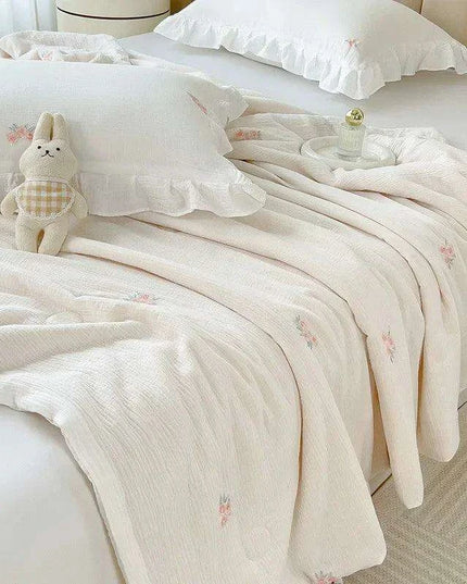 Luxury Summer Soybean Duvet Insert - Double-Layered Cotton Quilt with Elegant Embroidery