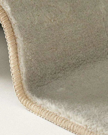 Plush Oasis Retreat Carpet - Experience Ultimate Comfort and Elegance