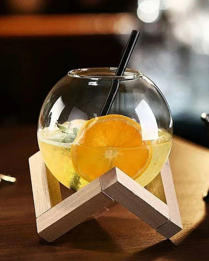 Sophisticated Round Cocktail Glass with Elegant Wooden Stand - Ideal for Creative Drinks and Smoothies