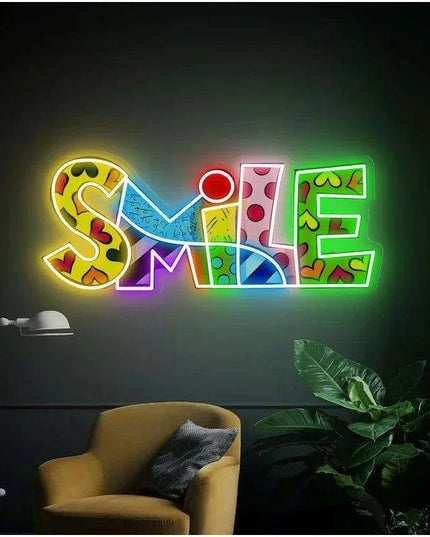 Personalized LED Neon Smile Face Wall Art - Ideal for Home Decor & Celebrations