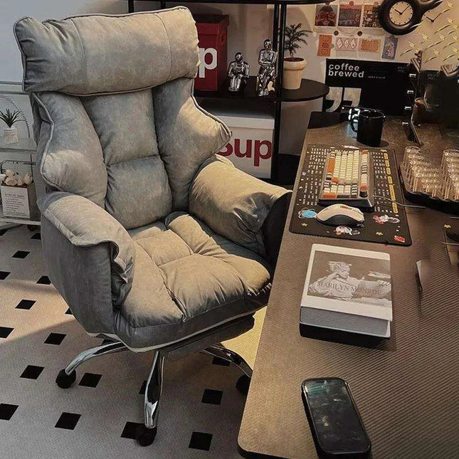 Sleek Nordic Leather Ergonomic Recliner - The Perfect Blend of Comfort for Gaming and Leisure