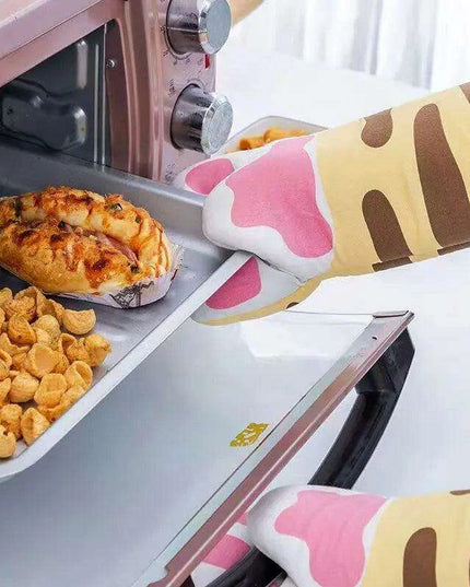 Adorable Cat Paw Design Cooking Glove for Baking Enthusiasts