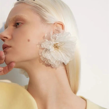 Honeypotson Exaggerated White Yarn Flower Earrings with 925 Silver Nee