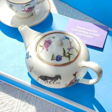Timeless Nordic Charm Tea Set - Exquisite Bone China Kitchenware for Elegant Gatherings