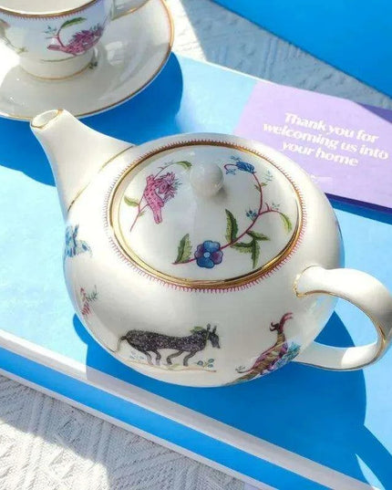 Timeless Nordic Charm Tea Set - Exquisite Bone China Kitchenware for Elegant Gatherings