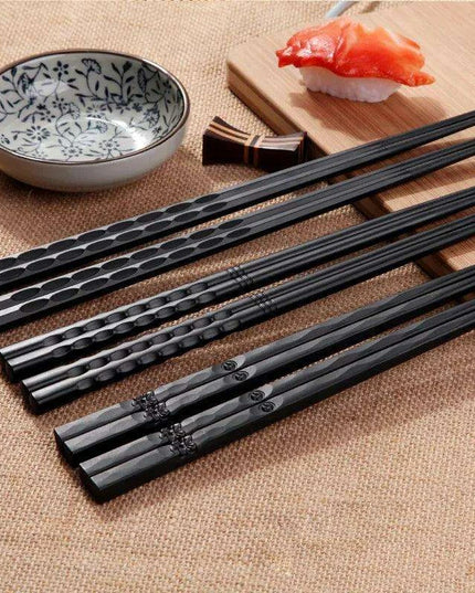 Sophisticated Black Fiberglass Chopsticks - Non-Slip Utensils for Sushi and Asian Dishes