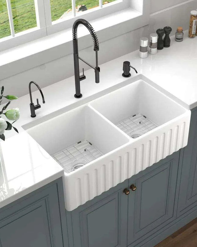 33-Inch Stylish Double Bowl Fireclay Farmhouse Sink with Reversible Apron Front by HausinLuck - Elegant White Design