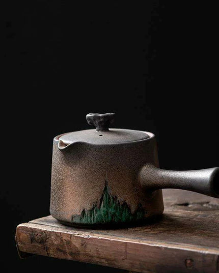 Elegant Gilt Ceramic Teapot with Comfortable Side Handle for Authentic Chinese Tea Ceremony