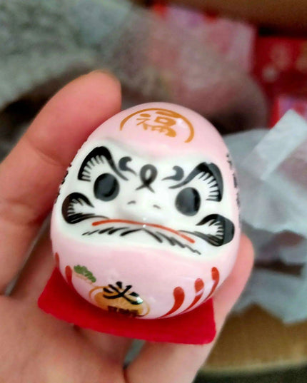 Charming Japanese Ceramic Lucky Cat Daruma Figurine for Home Decor and Gifting