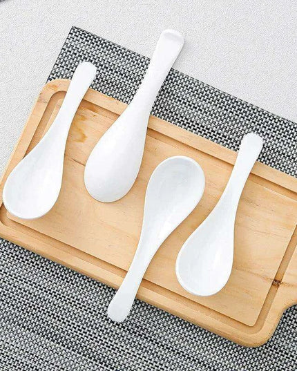 Stylish Melamine Soup Spoon for Ramen, Wontons, and Dumplings - High-Quality Kitchen Essential
