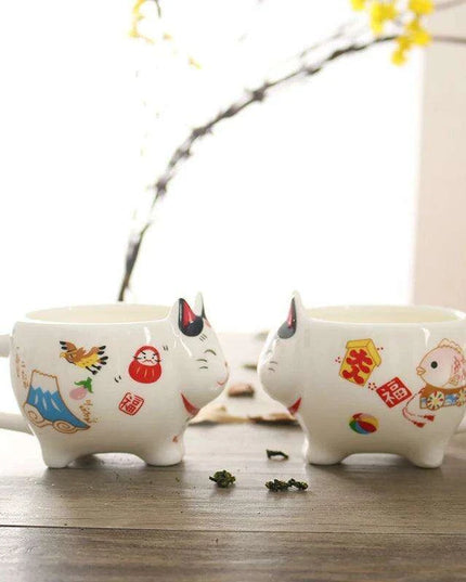 Charming Maneki Neko Porcelain Cat Tea Set with Plutus Teapot for Enchanting Tea Experiences