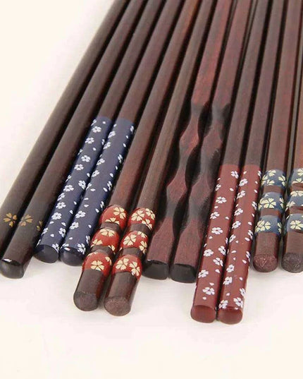 Handcrafted Japanese Wooden Chopsticks for an Authentic Culinary Experience