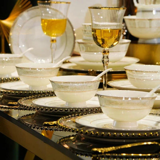 Glamorous Stainless Steel Cutlery Collection for Sophisticated Dining
