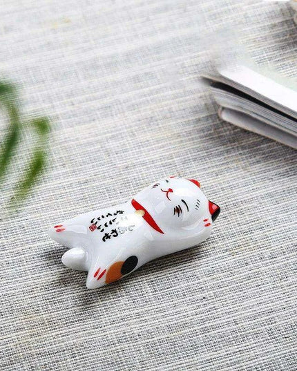 Whimsical Cat-Inspired Ceramic Chopstick Holder - Delightful Japanese Dining Accessory