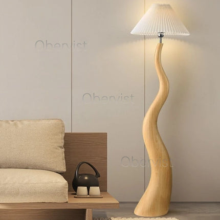 Pleated Floor Lamp — Minimalist Vertical Standing Light