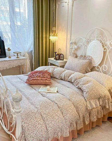 Charming Vintage Floral Lace Cotton Bedding Set with Ruffled Skirt and Matching Pillowcases