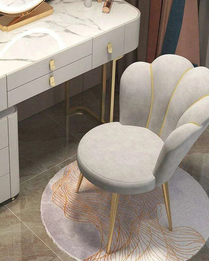 Chic Velvet Folding Stool: Stylish and Versatile Seating for Modern Homes