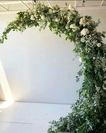 Elegant Crystal Chandelier Cake Swing Arch for Unforgettable Celebrations