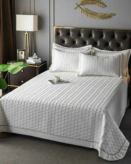 Luxurious Multi-Functional Plaid Bedspread - Elegant Euro-Style Quilted Coverlet for All Season Comfort