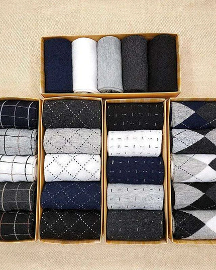 Elegant Gift Box Set of 5 Pairs of Cozy Men's Medium Tube Socks