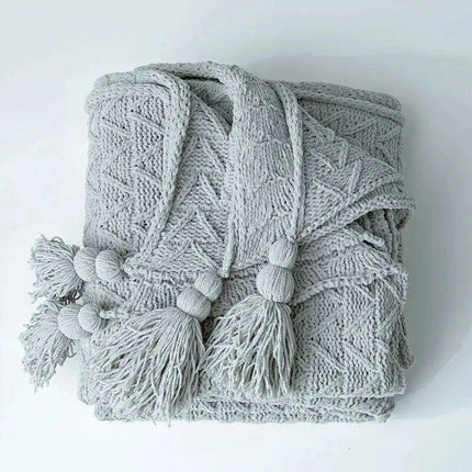 Charming Chenille Knit Throw Blanket with Delightful Pompoms - Cozy Elegance for Your Living Space
