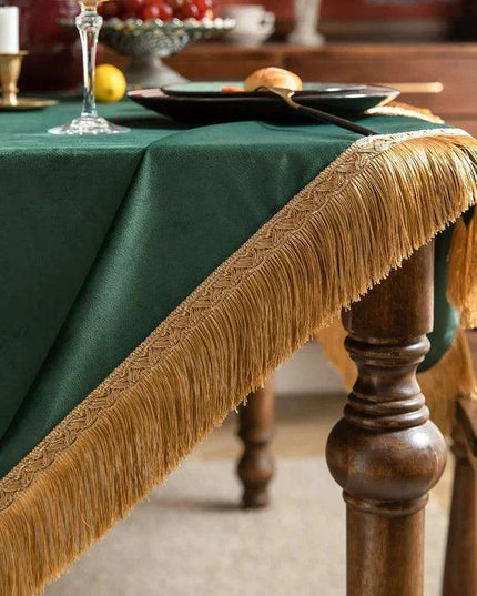 Elegant Tassel Table Linen Set for Upscale Dining Affairs