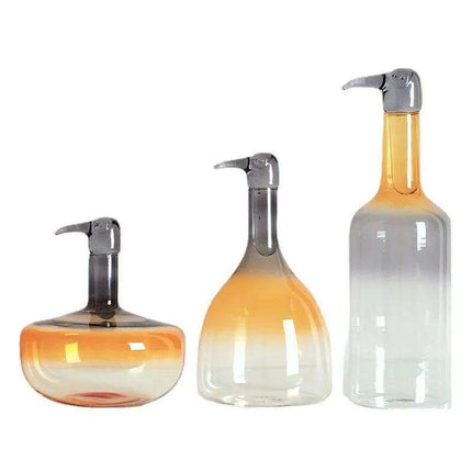 Toucan-Inspired Gradient Glass Vase: A Chic and Multifunctional Home Accent