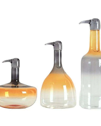 Toucan-Inspired Gradient Glass Vase: A Chic and Multifunctional Home Accent
