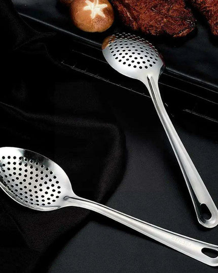 Stylish Stainless Steel Kitchen Spoon - Essential Culinary Tool