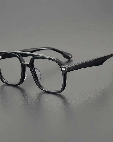 Tailor-Made Acetate Eyewear: Fashionable Glasses for the Discerning Individual