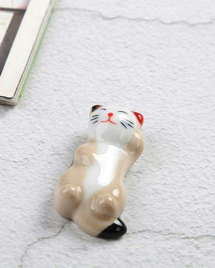 Whimsical Cat-Inspired Ceramic Chopstick Holder - Delightful Japanese Dining Accessory