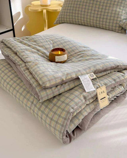 Elegant Green Plaid Double-Sided Summer Quilt - Luxurious Comforter for Queen Beds