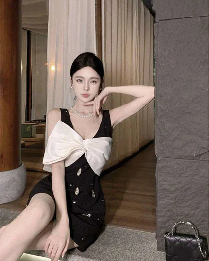 Charming Backless Vintage Bow Mini Dress with Glittering Accents for Women