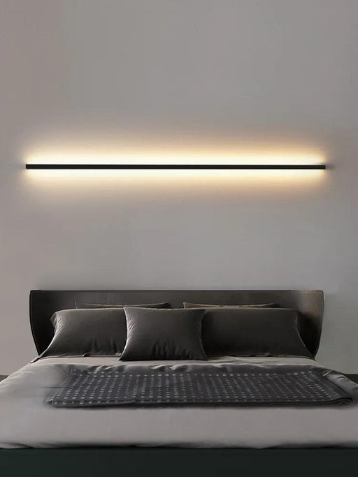 Sleek Scandinavian LED Wall Sconce with Customizable Lighting Options