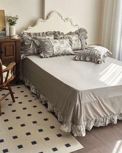 Elegant Vintage Floral Lace Ruffle Cotton Bedding Set with Duvet Cover, Bed Sheet, and Pillowcases