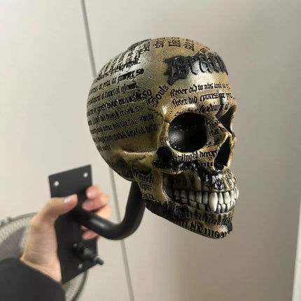 Skull Motorcycle Helmet Wall Mount – Retro Resin Display Bracket & Home Decor