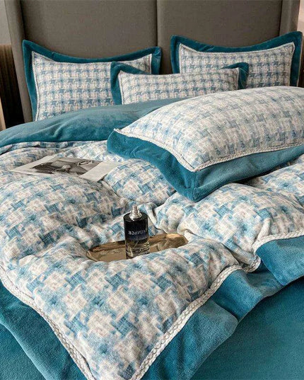 Cozy Winter Plush Coral Velvet 4-Piece Bedding Ensemble – Ultra Soft Flannel Duvet Cover, Quilt, and Sheet Set
