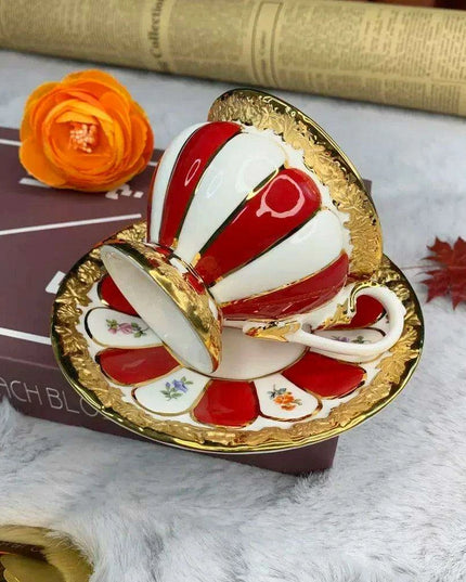 Elegant Bone China Tea Set for Luxurious Gatherings