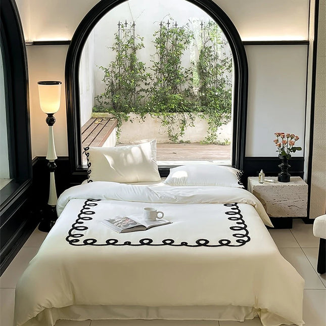 600TC Egyptian Cotton Bedding Set — White with Black Embroidery, 4-Piece Luxury