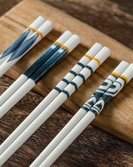 Sophisticated Japanese Porcelain Chopstick Collection - 5 Pairs for an Elevated Dining Experience