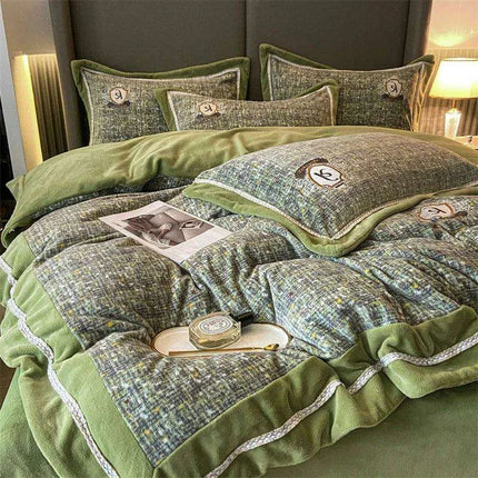 Cozy Winter Plush Coral Velvet 4-Piece Bedding Ensemble – Ultra Soft Flannel Duvet Cover, Quilt, and Sheet Set