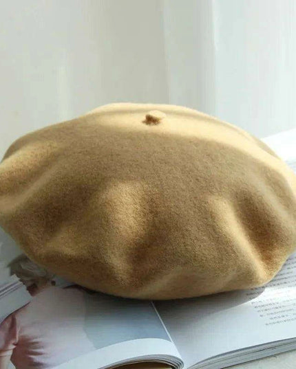 Chic Wool Beret for Women - Timeless Style Meets Cozy Comfort