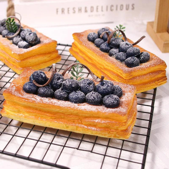Realistic Blueberry Shortbread Cake Model for Stunning Photography and Home Decoration - 1PC Faux Dessert Display