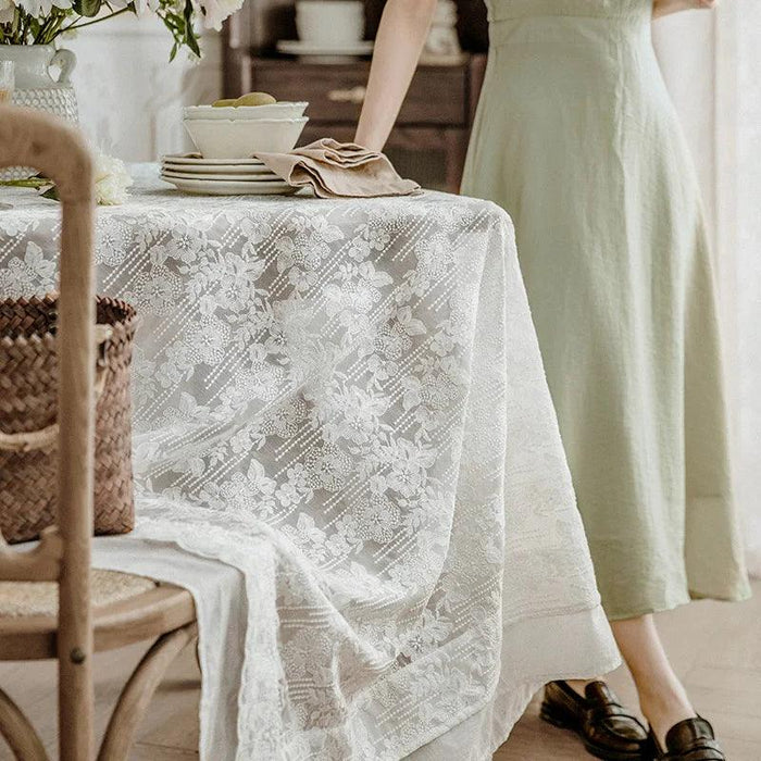 Chic French Lace Table Cover - Elevate Your Event with Timeless Elegance