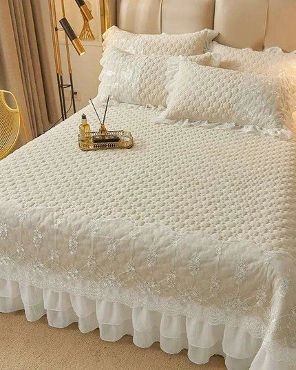 Luxurious Summer Quilted Bedspread for Couples - King Size White Bedding (180x200cm)