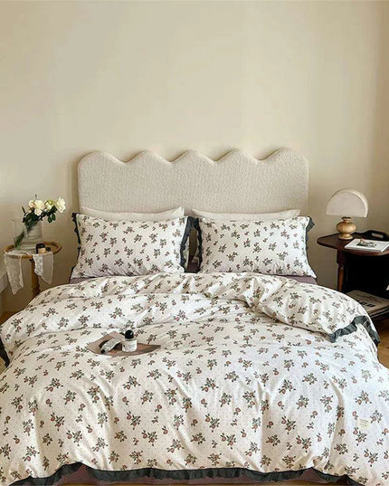 Vintage Lace Floral Egyptian Cotton 4-Piece Bedding Set with Shams