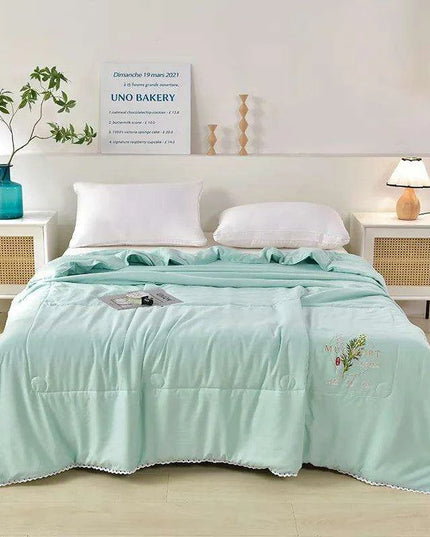 Wormwood Infused Lightweight Cotton Summer Quilt with Mosquito Protection